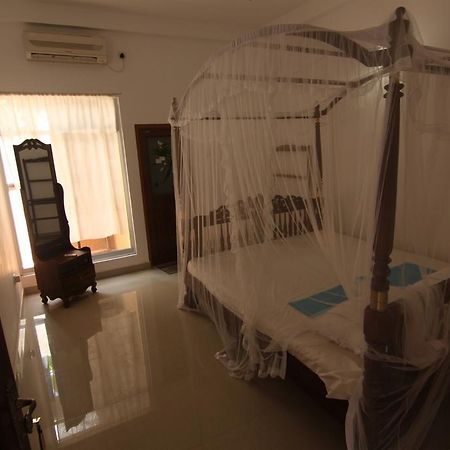 Pearl Deluna Resort Mirissa Bilik gambar