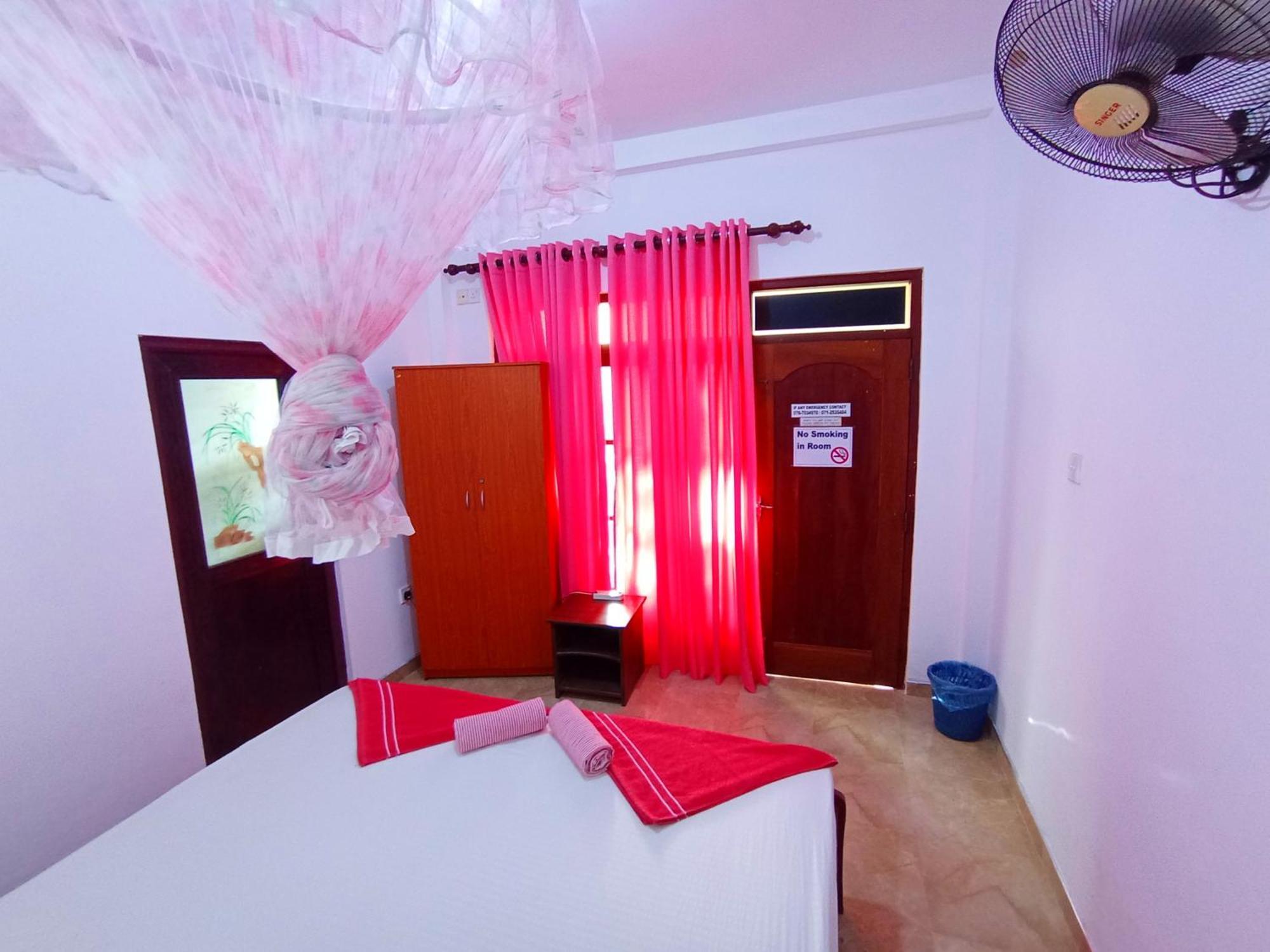 Pearl Deluna Resort Mirissa Luaran gambar