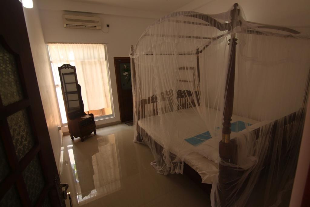 Pearl Deluna Resort Mirissa Bilik gambar
